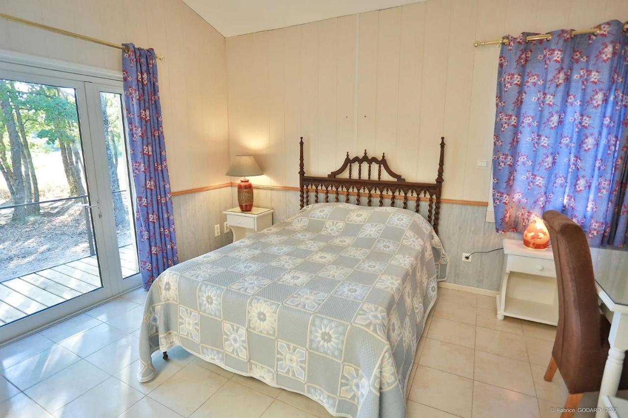 Hotel Restaurant Gite Les Lavandins Saint-Christol  Zewnętrze zdjęcie